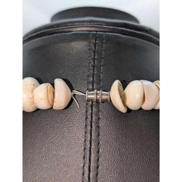 Vintage Genuine X-Large Up to 15mm Puka Shell Barrel Clasp 16.5" Necklace - Picture 6 of 7